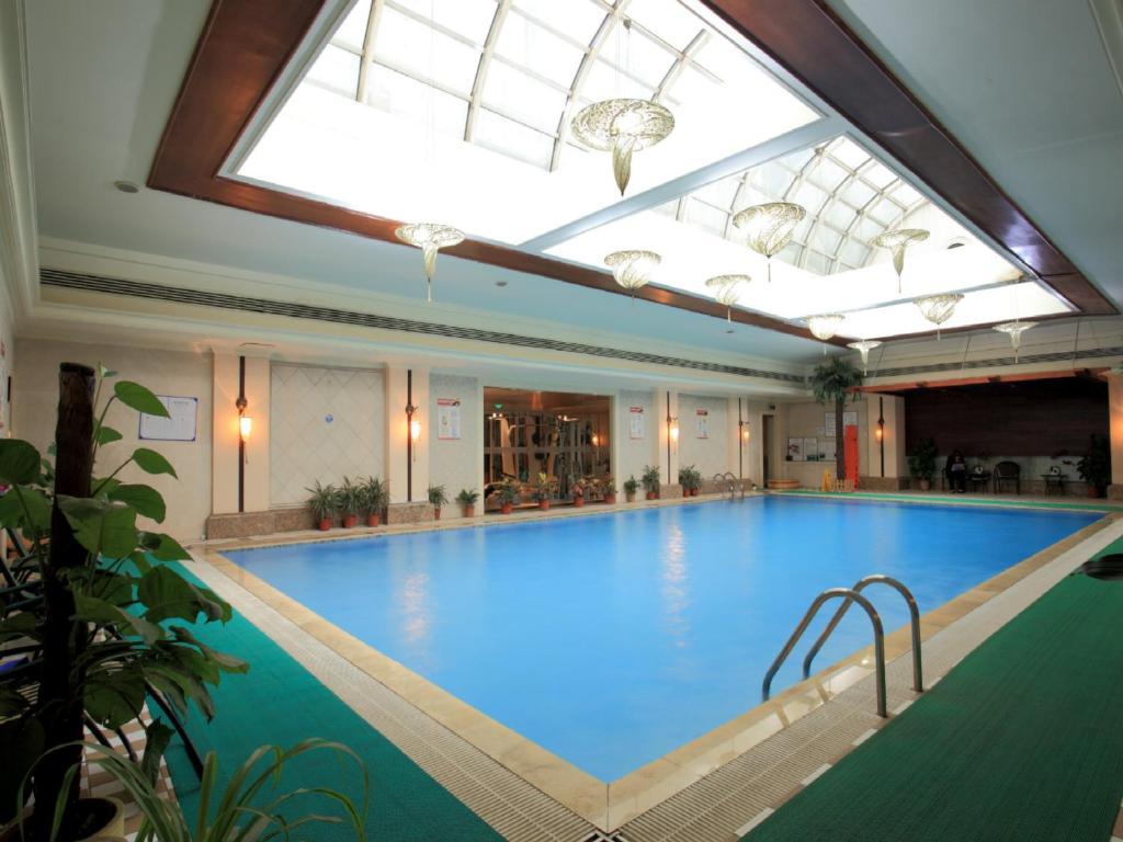 Beijing King Wing Hot Spring Hotel Exterior photo