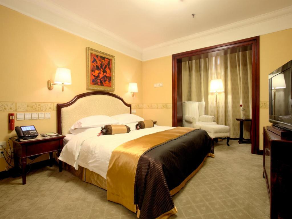 Beijing King Wing Hot Spring Hotel Room photo