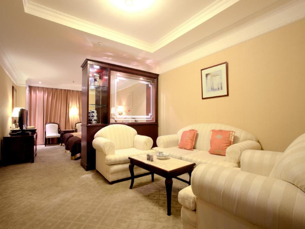 Beijing King Wing Hot Spring Hotel Room photo