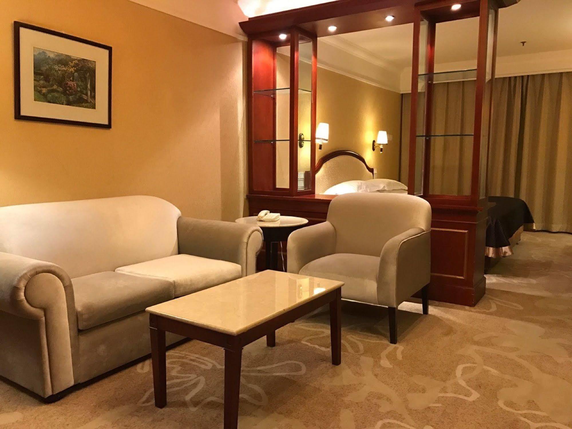 Beijing King Wing Hot Spring Hotel Exterior photo
